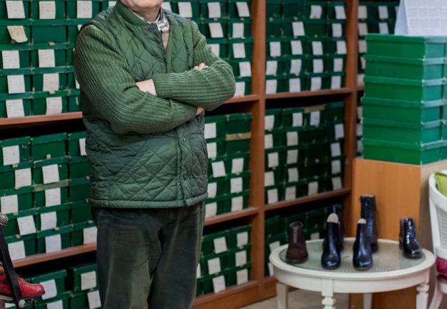 Choose the Right CRM: Essential Guide for Small Business